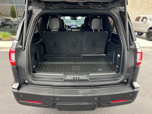 Used 2021 Lincoln Navigator L Reserve AWD/4WD image 36