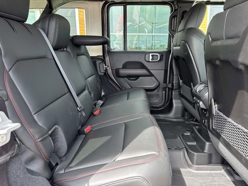 New 2026 Jeep Wrangler Unlimited Rubicon image 9