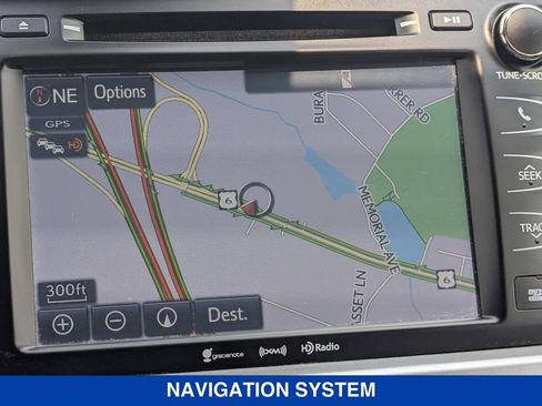 Used 2018 Toyota Highlander XLE w/ Carpet Mat Package (TMS) AWD/4WD image 24