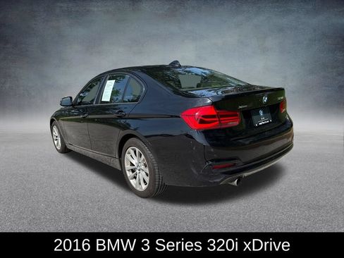 Used 2016 BMW 320i xDrive Sedan AWD/4WD image 3