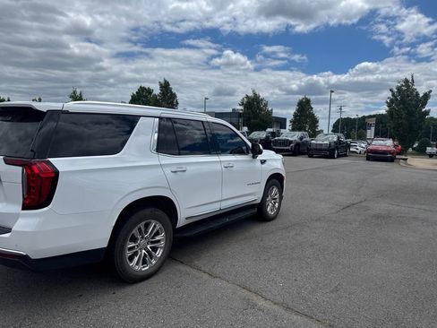 Used 2022 GMC Yukon SLT w/ SLT Premium Package AWD/4WD image 7