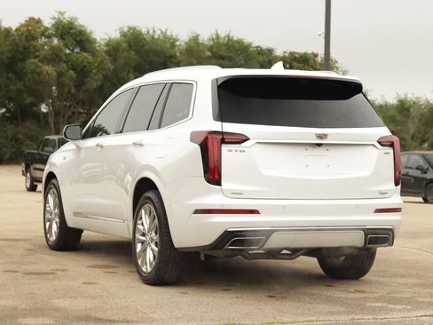 Used 2021 Cadillac XT6 Premium Luxury AWD/4WD image 5