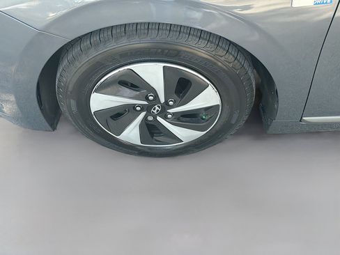 Used 2018 Hyundai Ioniq SEL FWD image 32