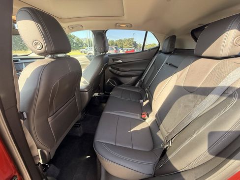 Used 2023 Buick Encore GX Essence w/ Experience Buick Package AWD/4WD image 15