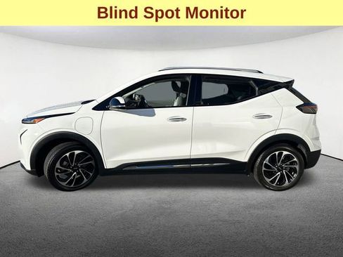 Used 2023 Chevrolet Bolt EUV Premier w/ Sun & Sound Package image 6