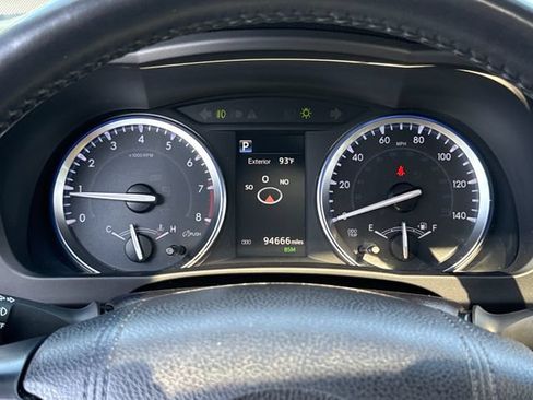 Used 2019 Toyota Highlander XLE AWD/4WD image 25