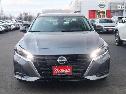 New 2025 Nissan Altima 2.5 SV image 25