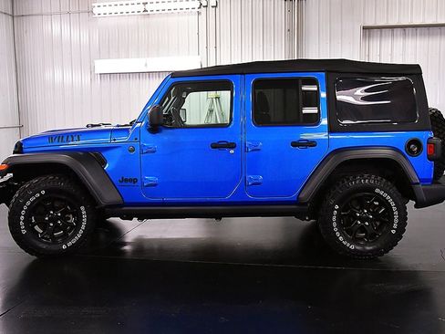 Used 2023 Jeep Wrangler Willys image 4