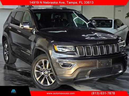 Used 2018 Jeep Grand Cherokee Limited w/ Luxury Group II AWD/4WD image 2