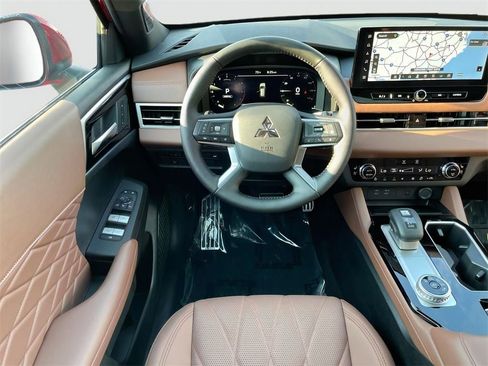 New 2025 Mitsubishi Outlander SEL image 27