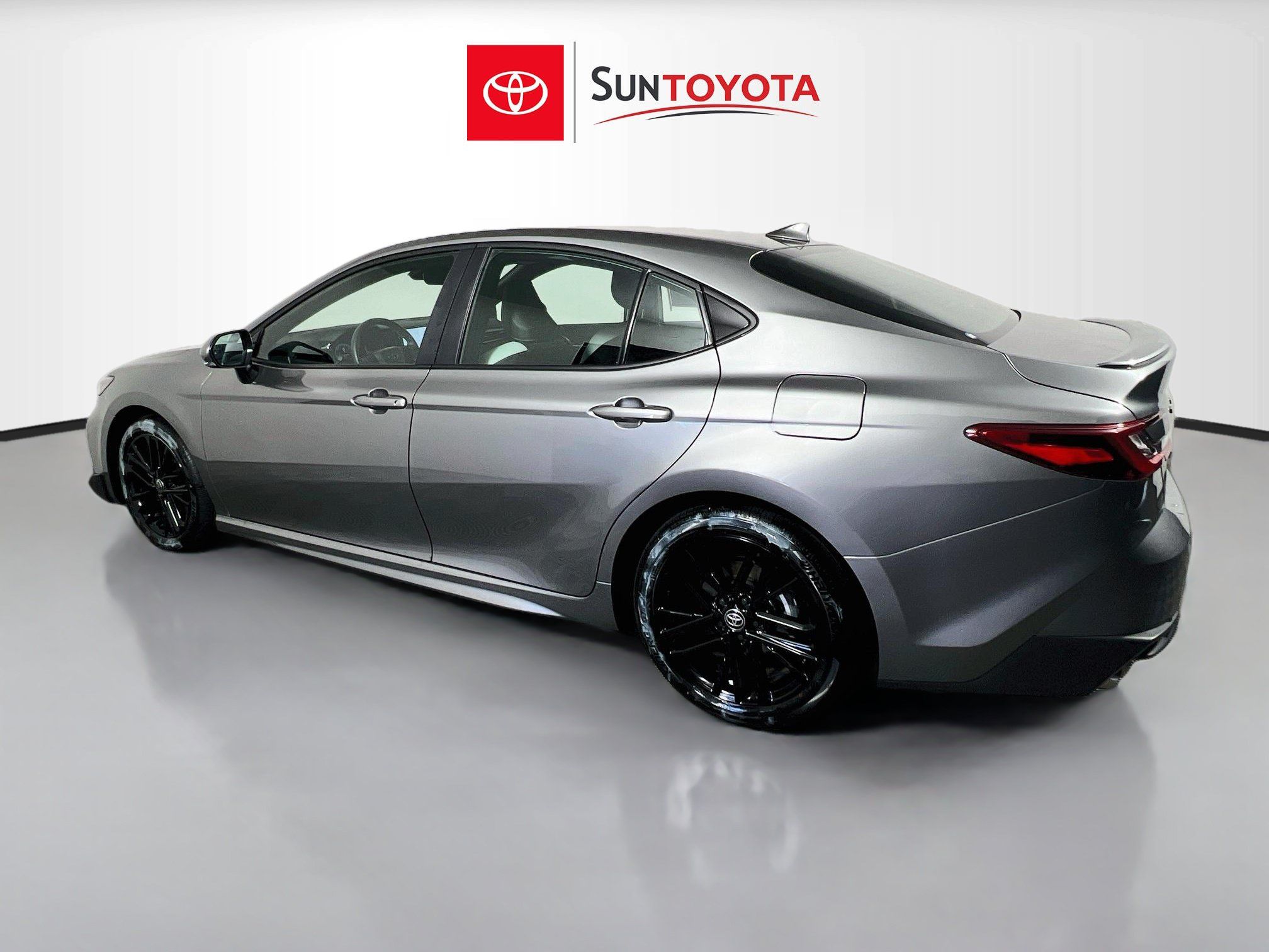 Used 2026 Toyota Camry SE w/ Multimedia Upgrade Package FWD image 6