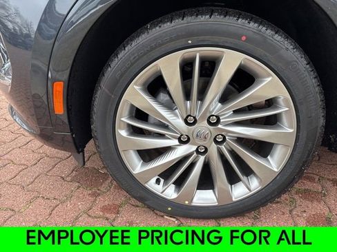 New 2026 Buick Envision Avenir image 4