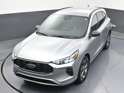 Used 2024 Ford Escape ST-Line w/ Cold Weather Package FWD image 39