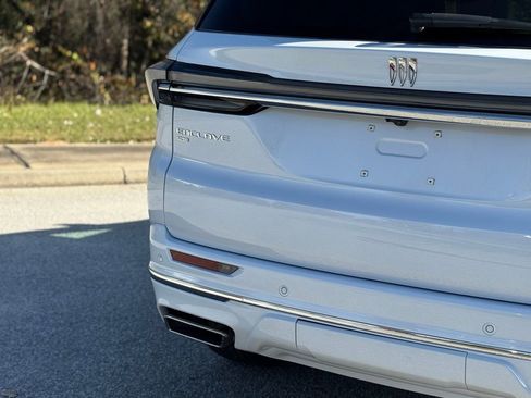 New 2026 Buick Enclave Avenir w/ Super Cruise Package image 13