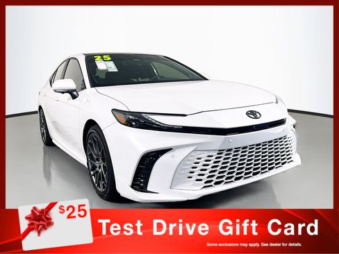 Used 2025 Toyota Camry XSE w/ Premium Plus Package FWD image 1