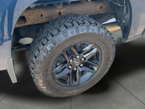 Used 2021 Chevrolet Silverado 1500 LT Trail Boss w/ Convenience Package II AWD/4WD image 23