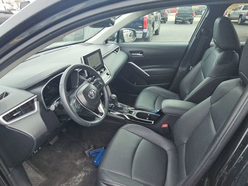Certified 2025 Toyota Corolla Cross XLE image 24