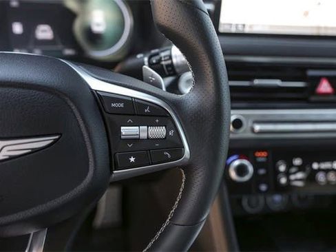 Used 2025 Genesis G70 3.3T Advanced image 15