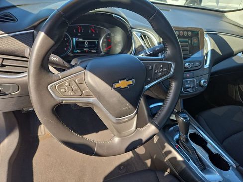 Used 2016 Chevrolet Malibu LT image 15