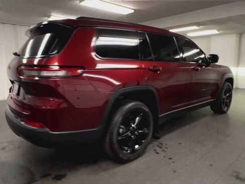Used 2024 Jeep Grand Cherokee L Altitude AWD/4WD image 8