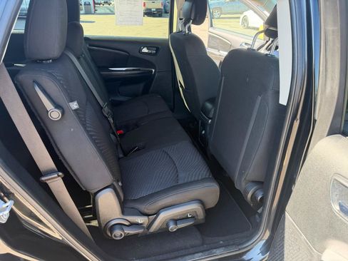 Used 2019 Dodge Journey SE FWD image 11