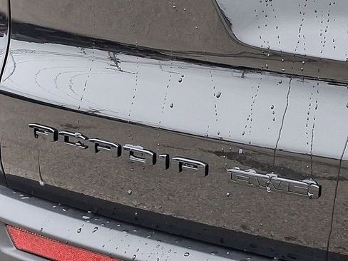 New 2026 GMC Acadia Elevation image 22