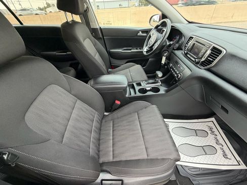 Used 2019 Kia Sportage LX AWD/4WD image 12