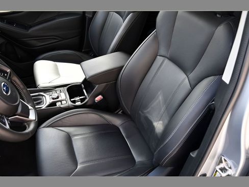 Used 2023 Subaru Forester Touring AWD/4WD image 14
