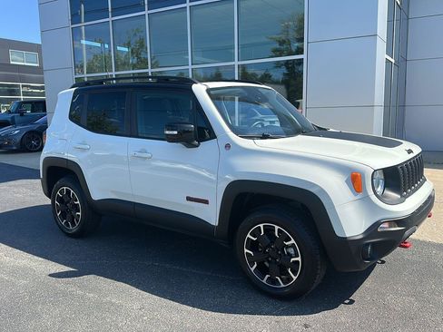 Used 2023 Jeep Renegade Trailhawk AWD/4WD image 1