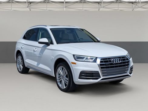 Used 2018 Audi Q5 2.0T Premium Plus w/ Premium Plus Package AWD/4WD image 2