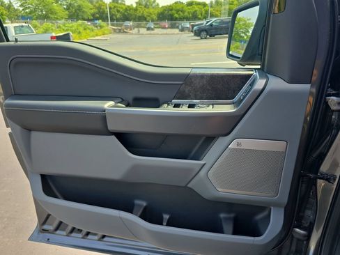 Used 2025 Ford F150 Lightning Flash AWD/4WD image 27