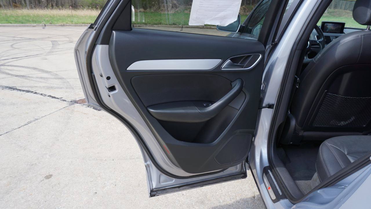 Used 2018 Audi Q3 2.0T Premium FWD image 25