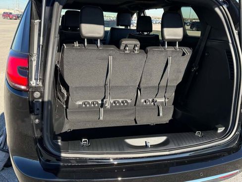 New 2026 Chrysler Pacifica Limited image 25
