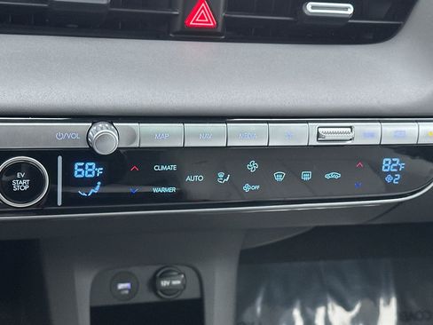 Used 2023 Hyundai Ioniq 5 Limited image 24