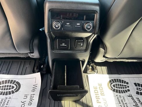 Used 2019 GMC Acadia SLT AWD/4WD image 25