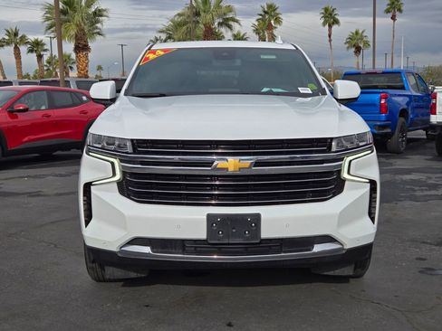 Used 2024 Chevrolet Suburban LT image 8