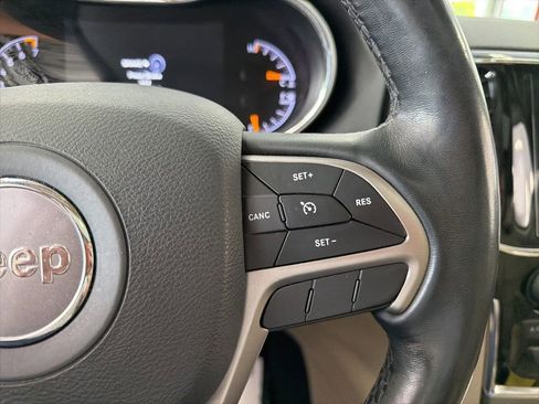 Used 2020 Jeep Grand Cherokee Limited AWD/4WD image 11
