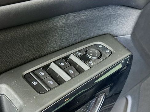 Certified 2024 Nissan Pathfinder SV image 19