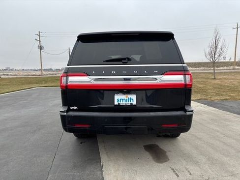 Used 2020 Lincoln Navigator Reserve image 4