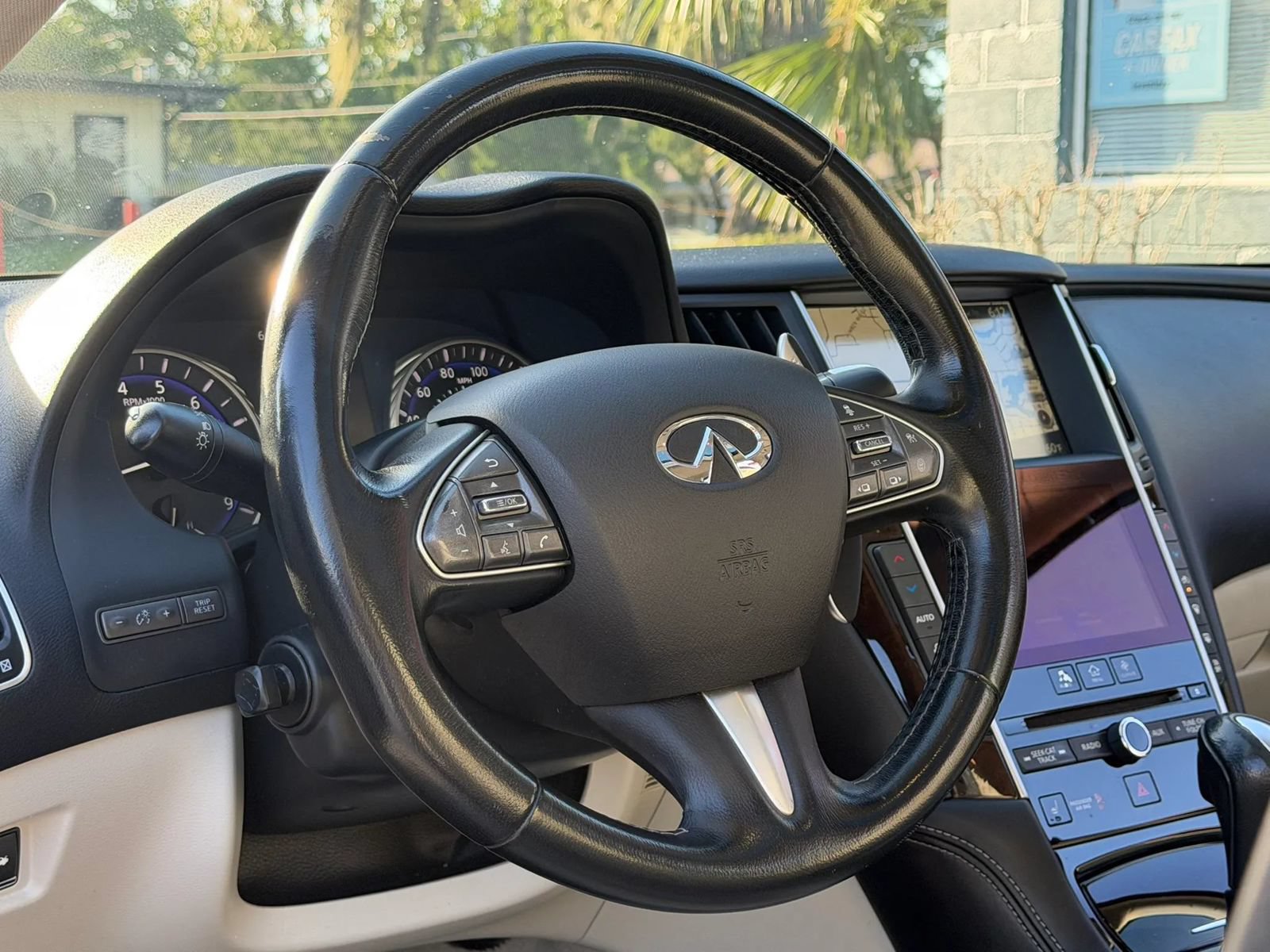 Used 2014 INFINITI Q50 w/ Technology Package RWD image 9