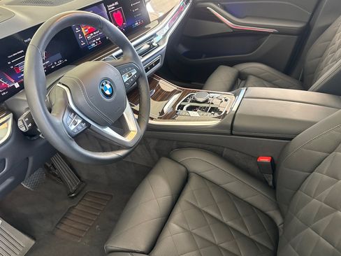 Used 2026 BMW X5 xDrive50e w/ Climate Comfort Package AWD/4WD image 4