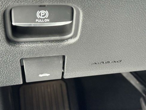 New 2025 Jeep Grand Cherokee L Limited w/ Trailer Tow Package image 14