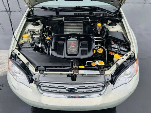 Used 2005 Subaru Outback 2.5XT Limited image 17