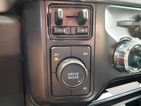 Used 2024 Ford F350 Platinum AWD/4WD image 20