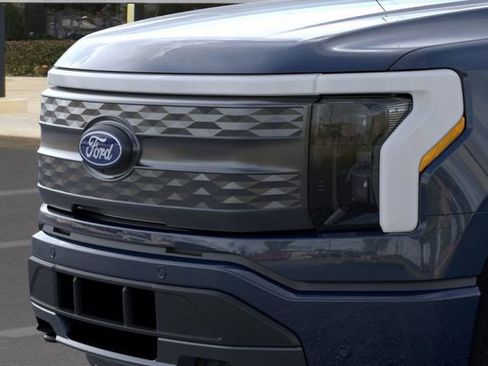 New 2025 Ford F150 Lightning Lariat image 18