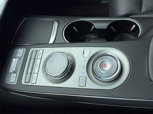 Used 2024 Genesis GV70 2.5T w/ Select Package image 31