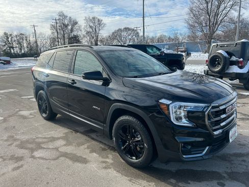 Used 2022 GMC Terrain AT4 w/ Infotainment Package II image 13