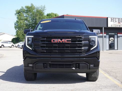 Used 2023 GMC Sierra 1500 Elevation AWD/4WD image 2