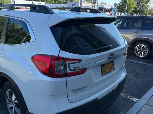Used 2024 Subaru Ascent Premium w/ Convenience Package AWD/4WD image 5
