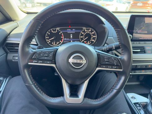 Used 2024 Nissan Altima 2.5 SR image 15